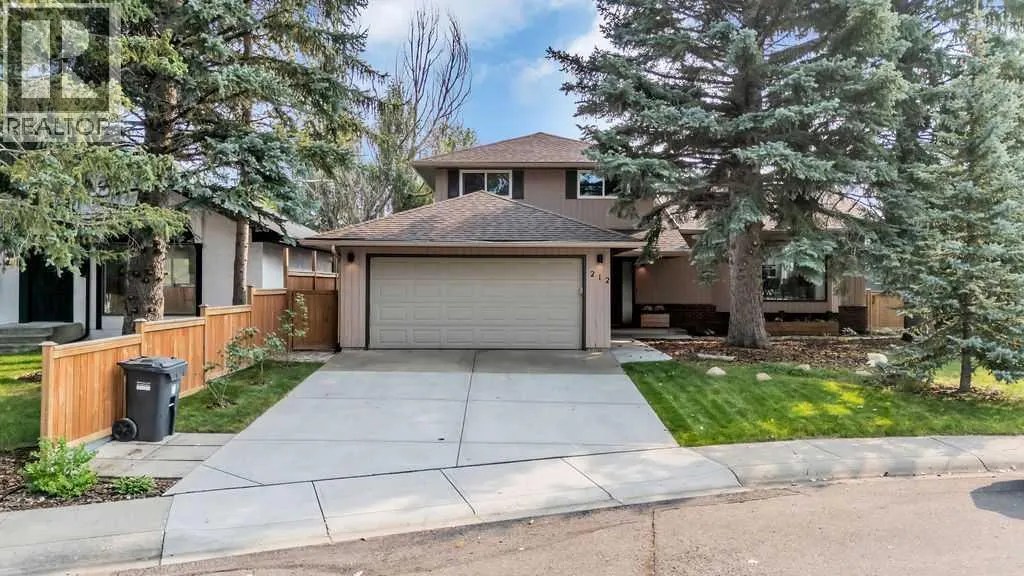 212 Cedarille Green SW