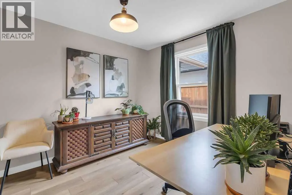 212 Cedarille Green SW
