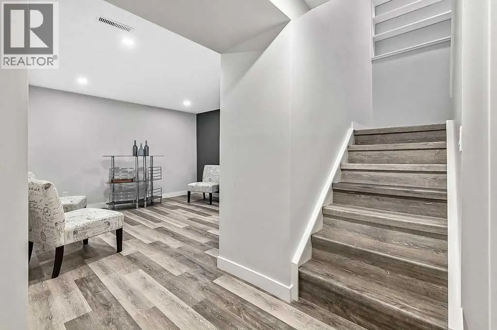 31 Castlebrook Road NE
