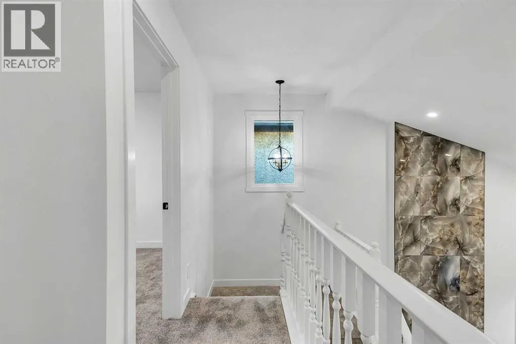 119 Macewan Glen Way NW