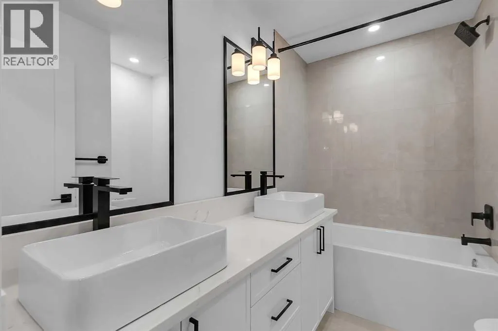119 Macewan Glen Way NW