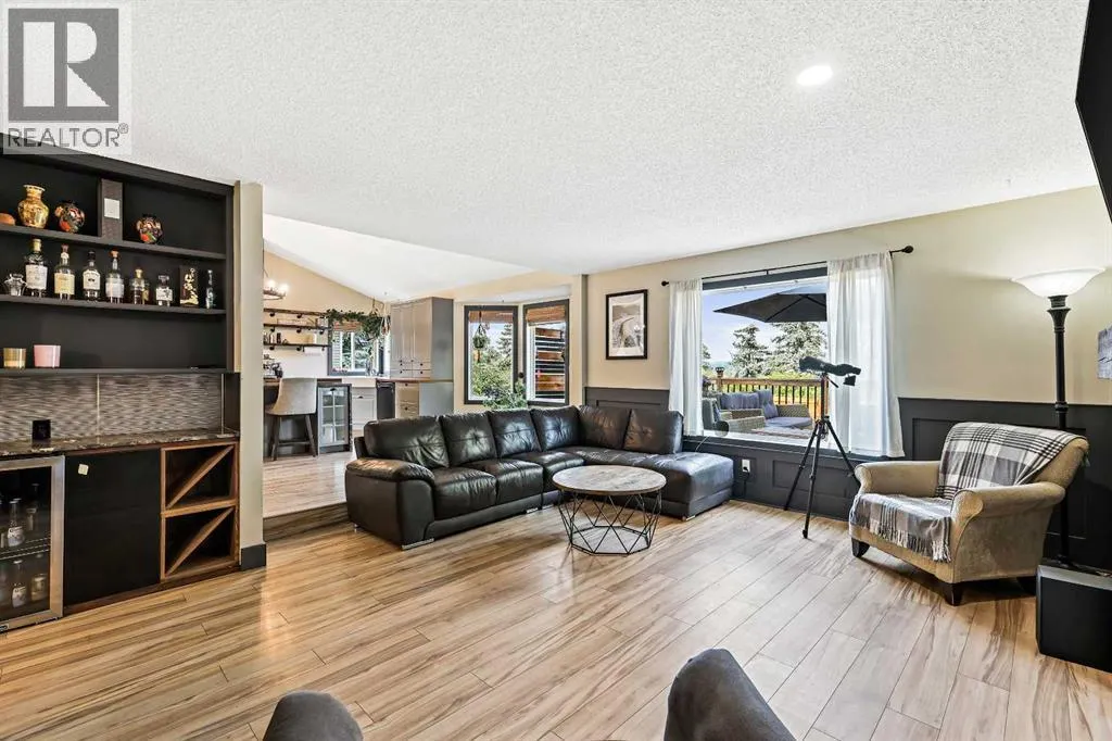 24 Westridge Drive SW