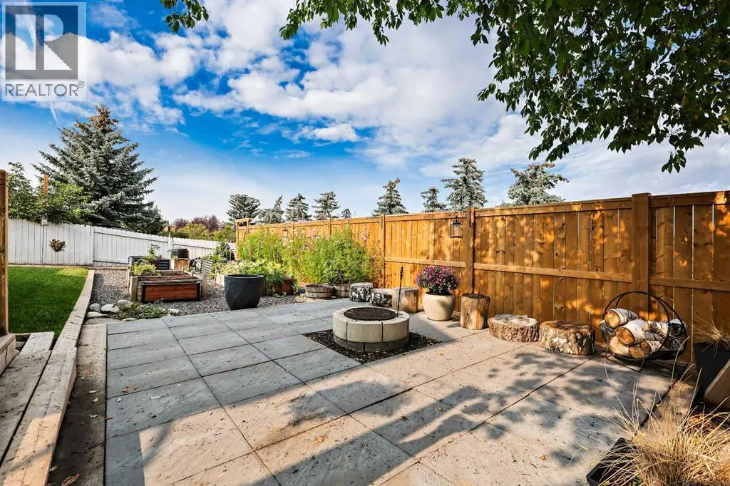 24 Westridge Drive SW