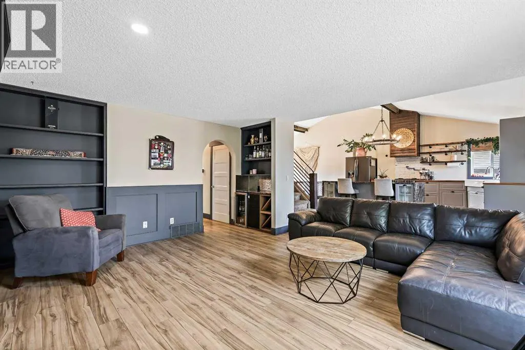 24 Westridge Drive SW