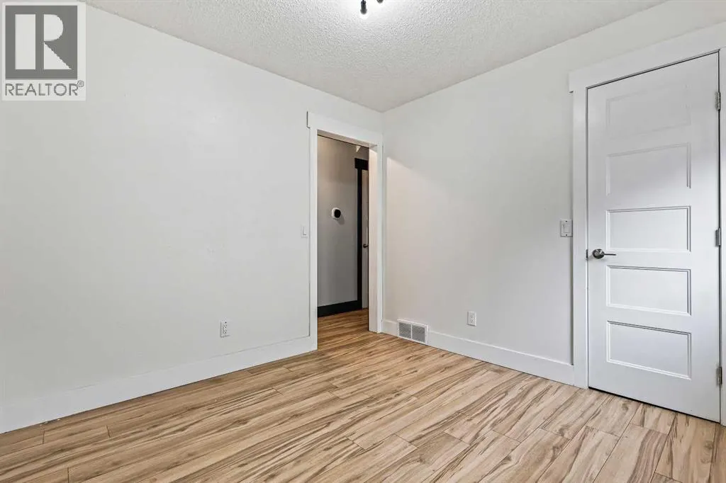 24 Westridge Drive SW