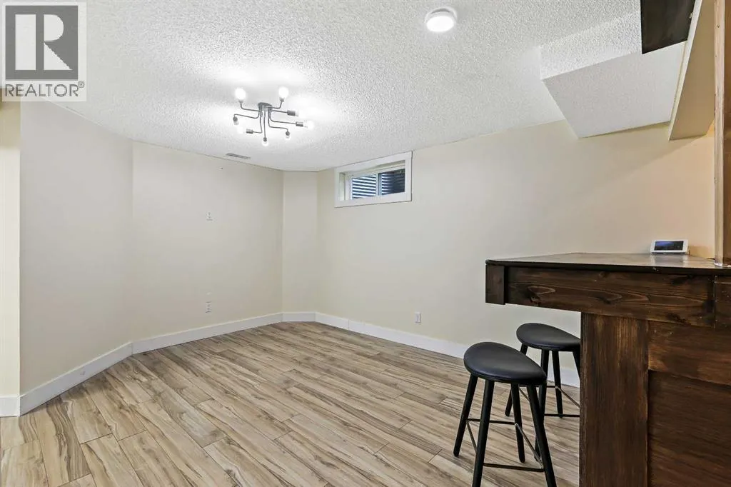 24 Westridge Drive SW