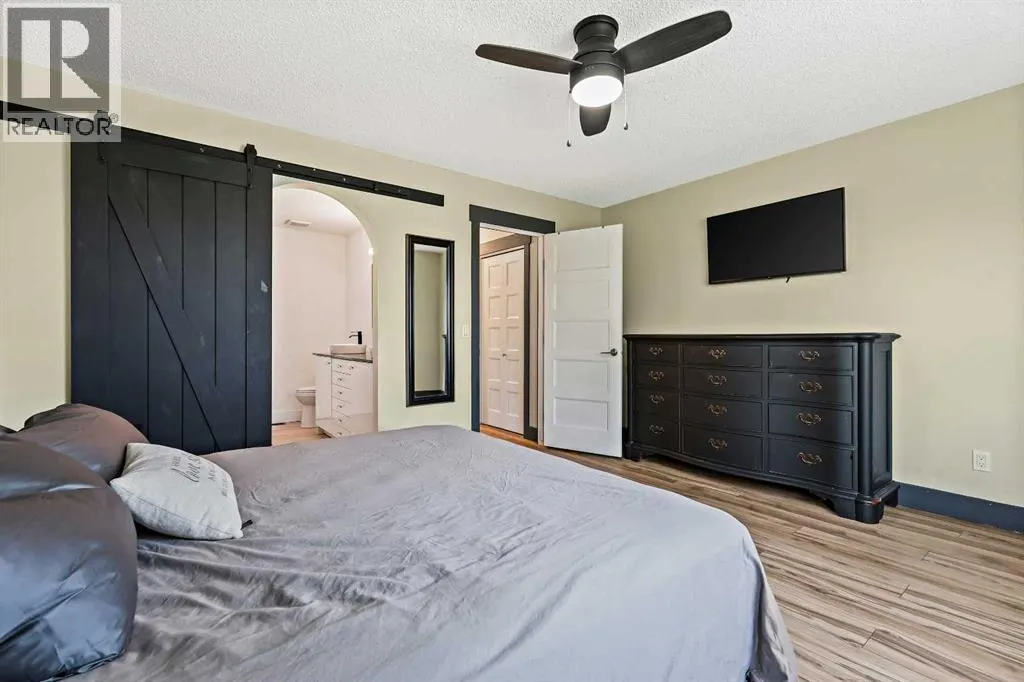 24 Westridge Drive SW