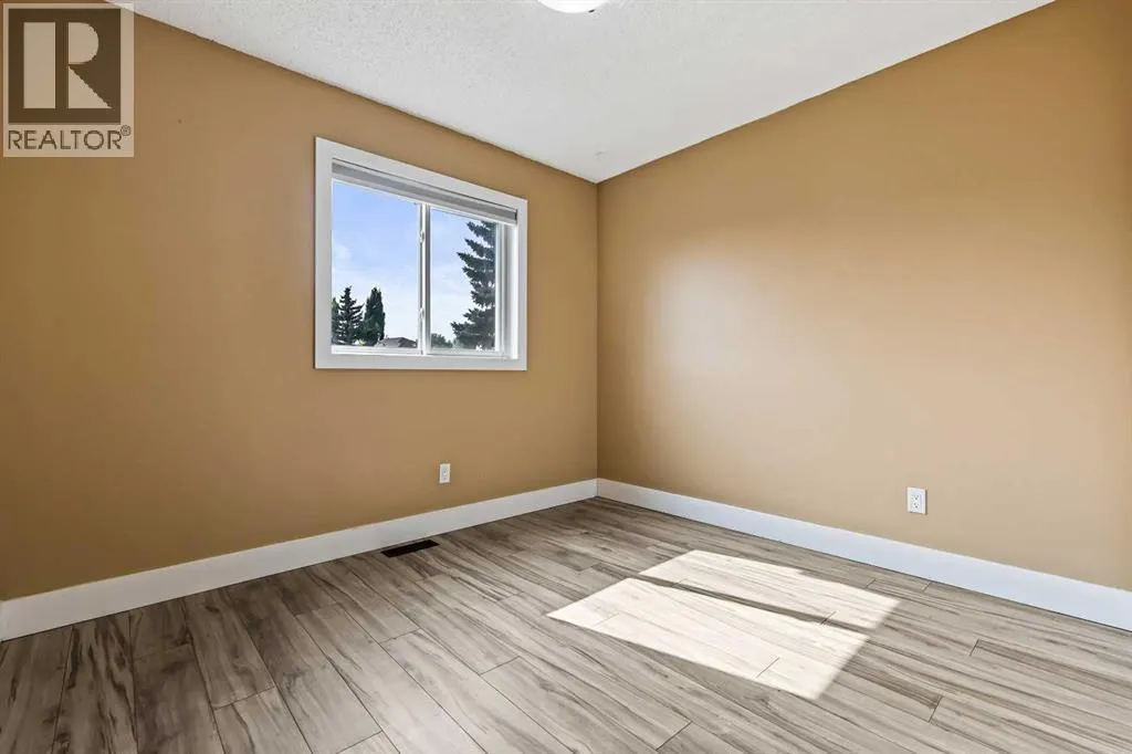 24 Westridge Drive SW