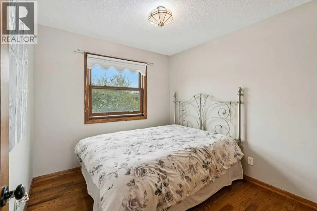 59 Sandringham Close NW