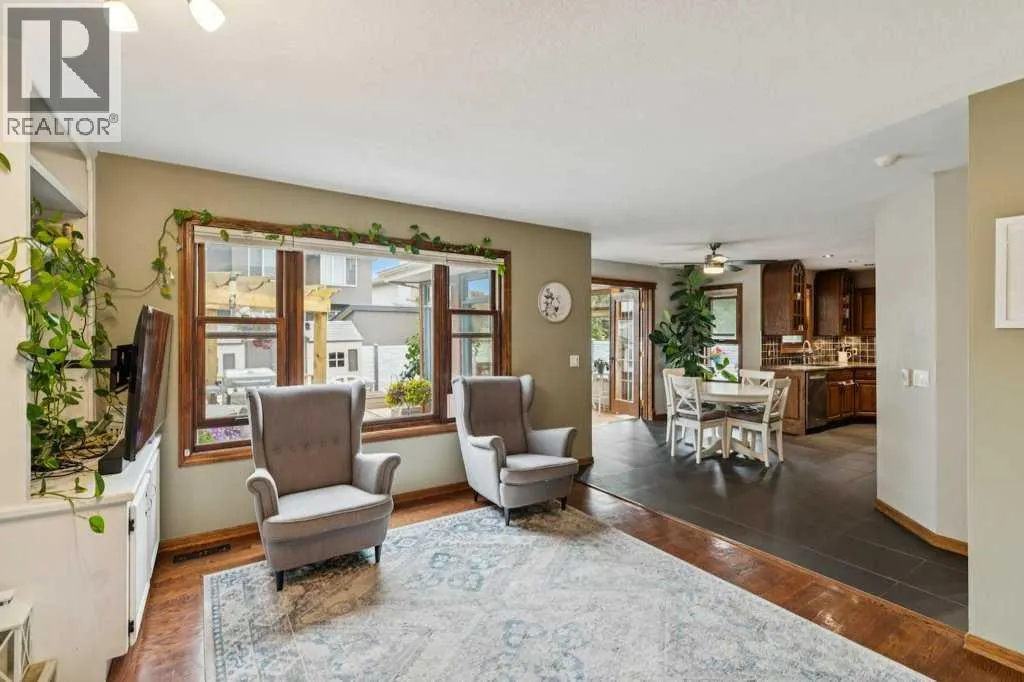 59 Sandringham Close NW