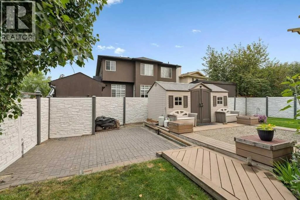 59 Sandringham Close NW