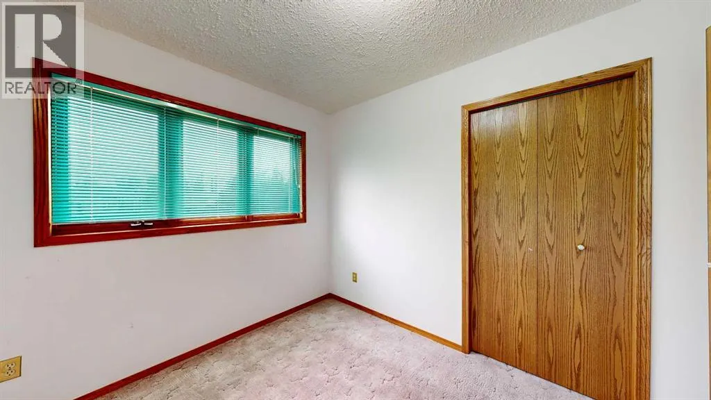 6208 Spruce Drive