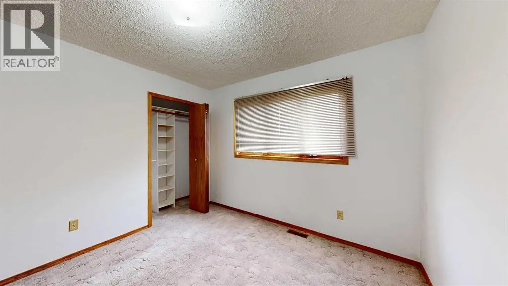 6208 Spruce Drive
