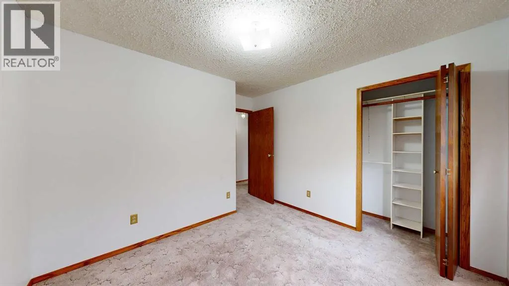 6208 Spruce Drive
