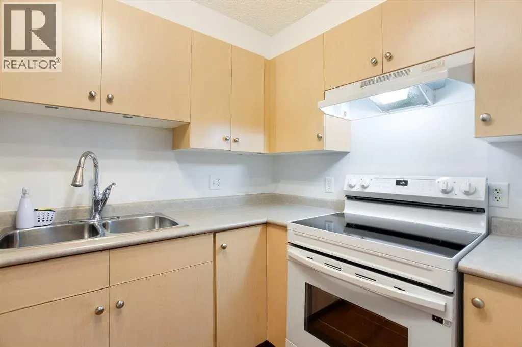 203, 5500 Somervale Court SW