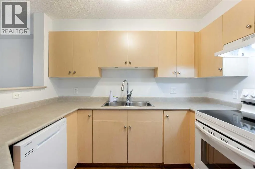 203, 5500 Somervale Court SW