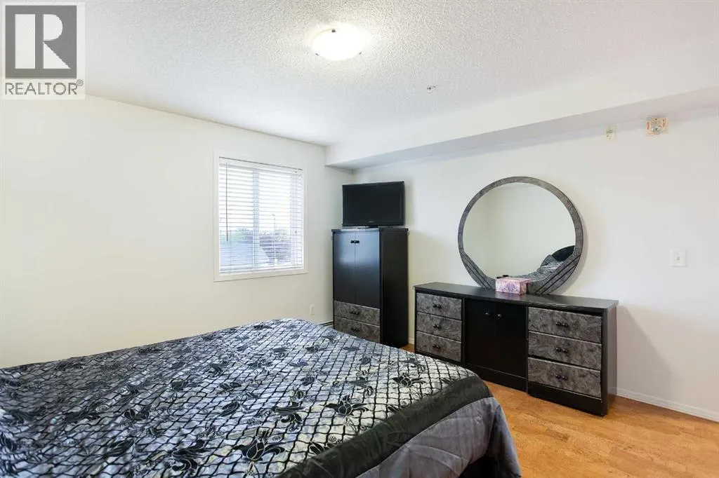 203, 5500 Somervale Court SW