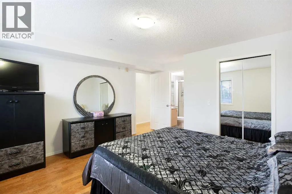 203, 5500 Somervale Court SW