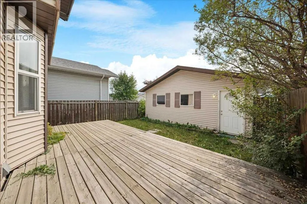 61 Falmere Way NE