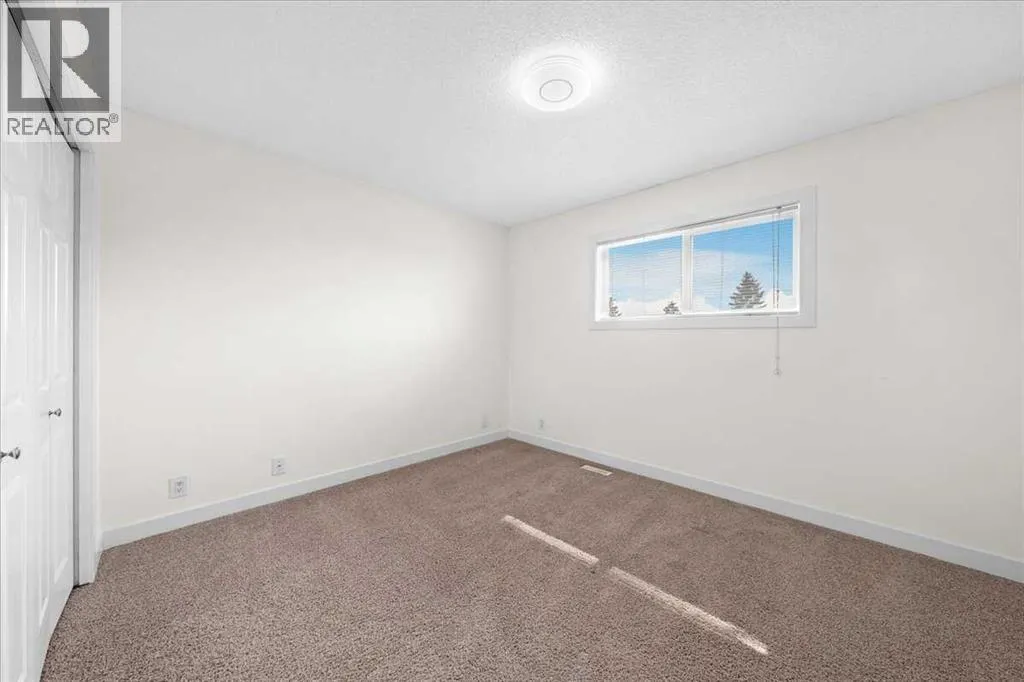 61 Falmere Way NE