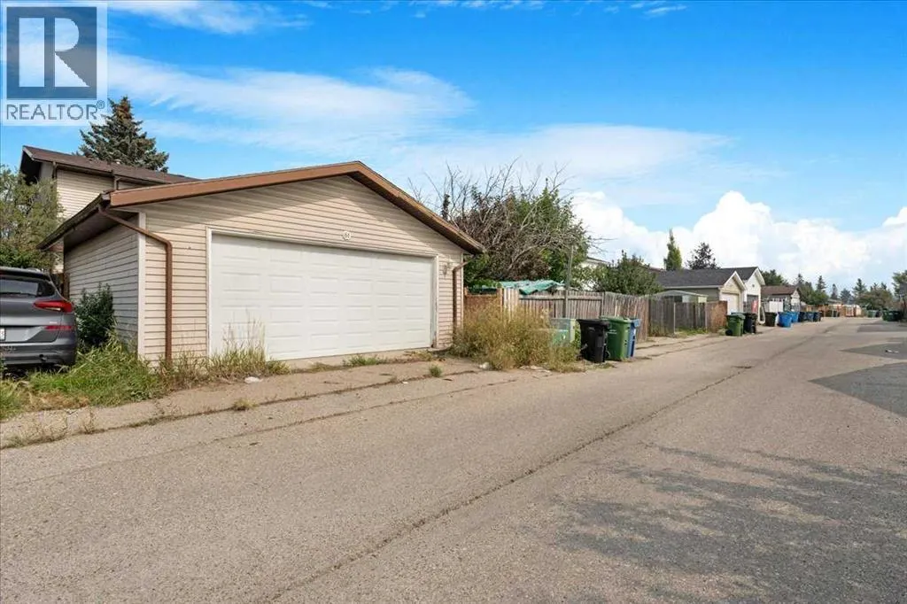 61 Falmere Way NE
