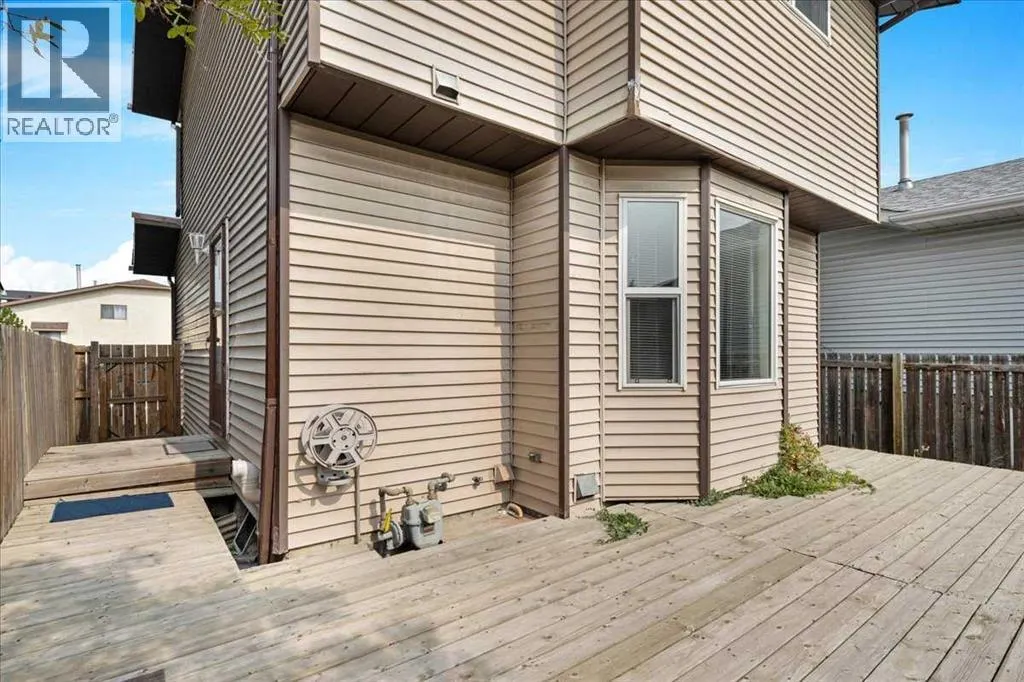 61 Falmere Way NE
