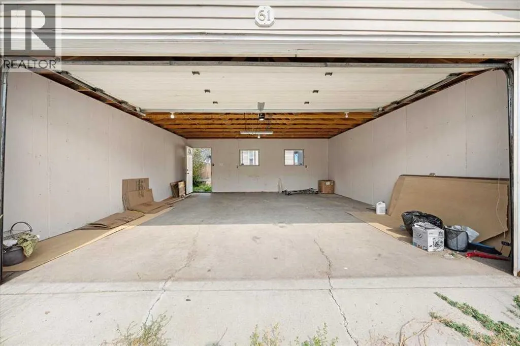 61 Falmere Way NE