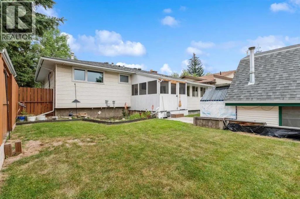 219 Pinemill Road NE