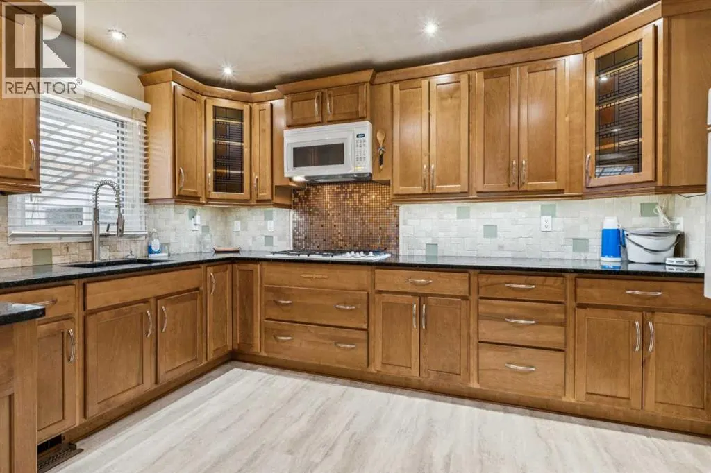 219 Pinemill Road NE