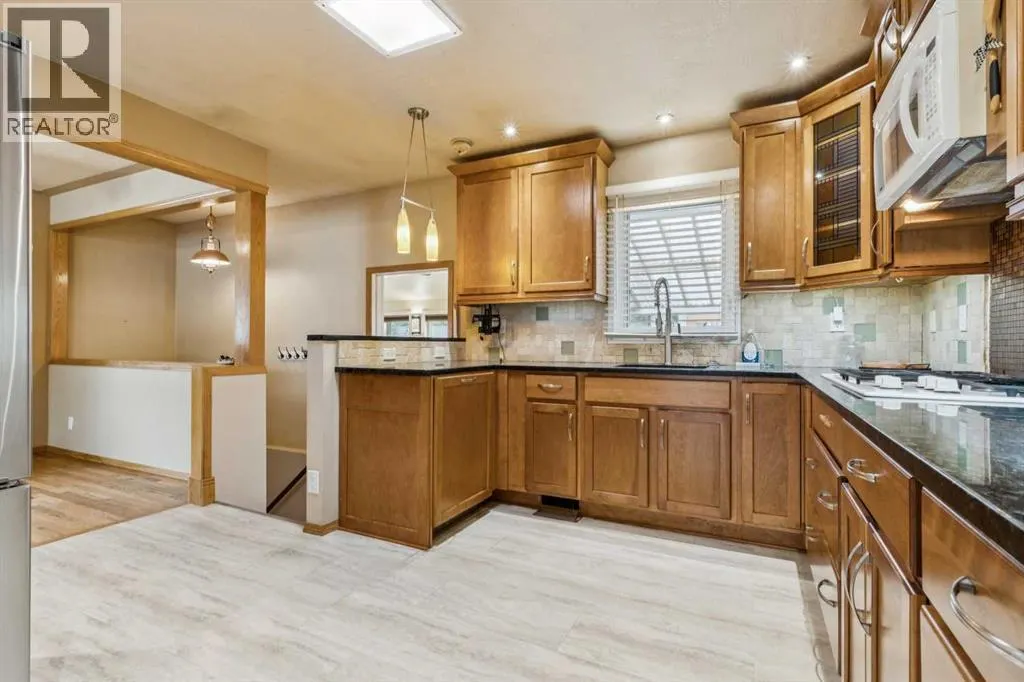 219 Pinemill Road NE