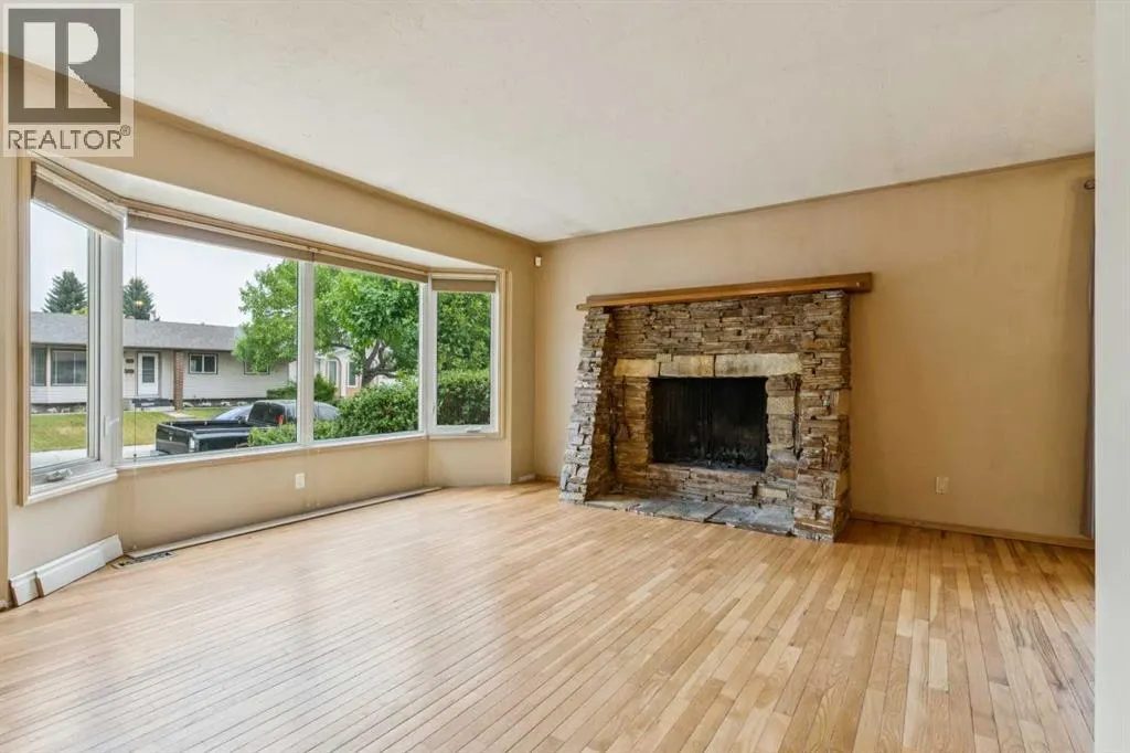 219 Pinemill Road NE
