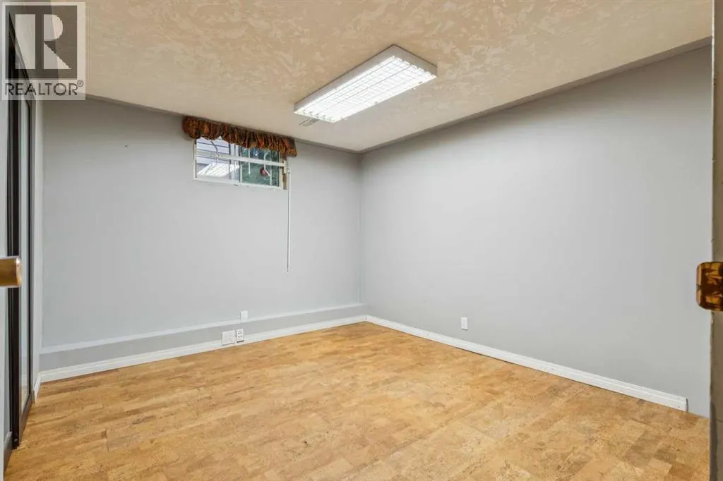 219 Pinemill Road NE