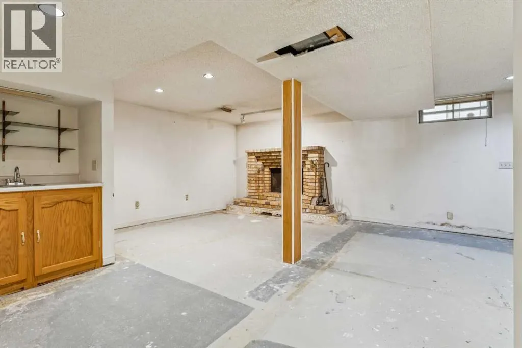 219 Pinemill Road NE