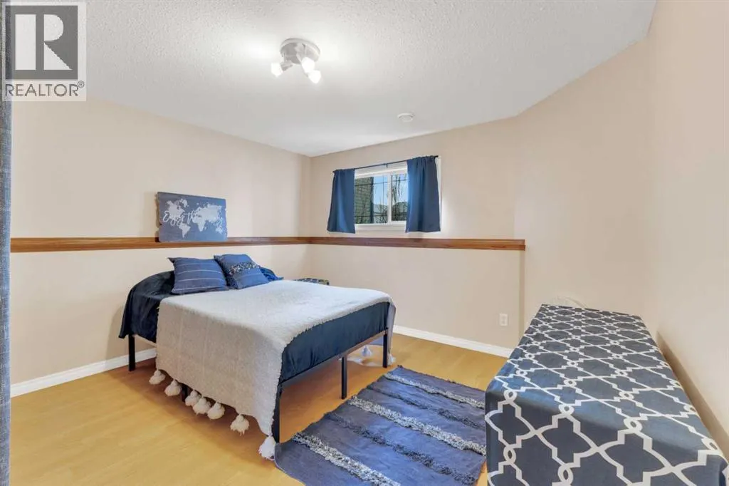 175 Lyons Close