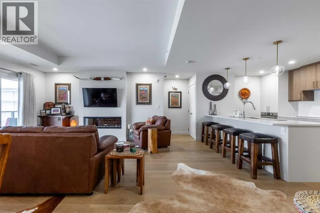 533, 102 Scenic Drive N