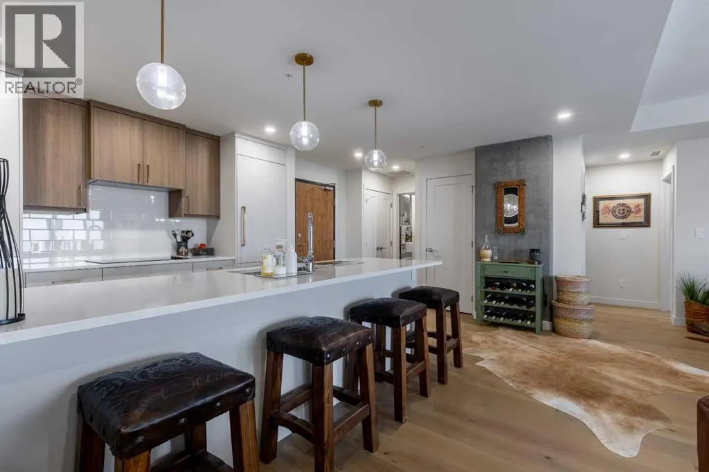 533, 102 Scenic Drive N