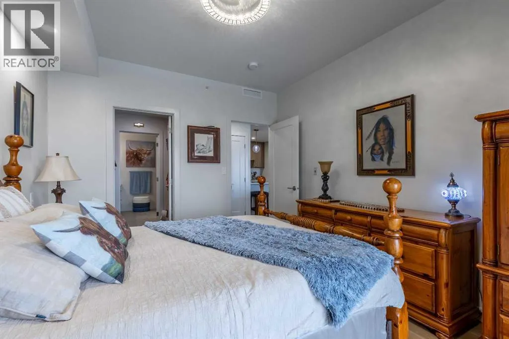 533, 102 Scenic Drive N