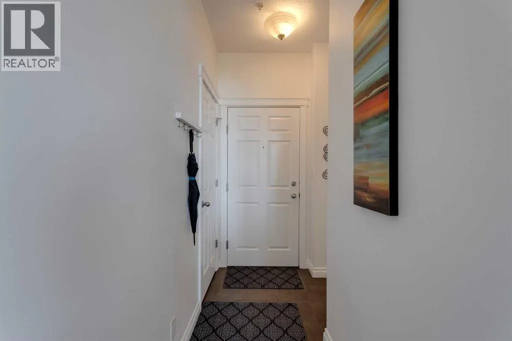 3608, 24 Hemlock Crescent SW
