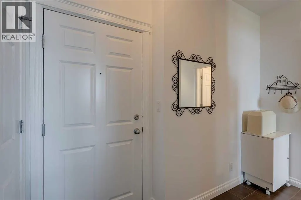 3608, 24 Hemlock Crescent SW