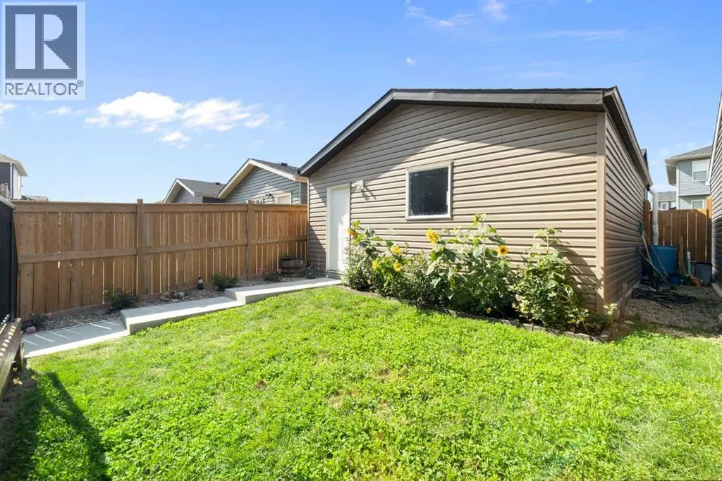 211 Evanscrest Way NW