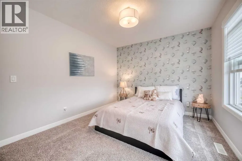 466 Evanston Way NW
