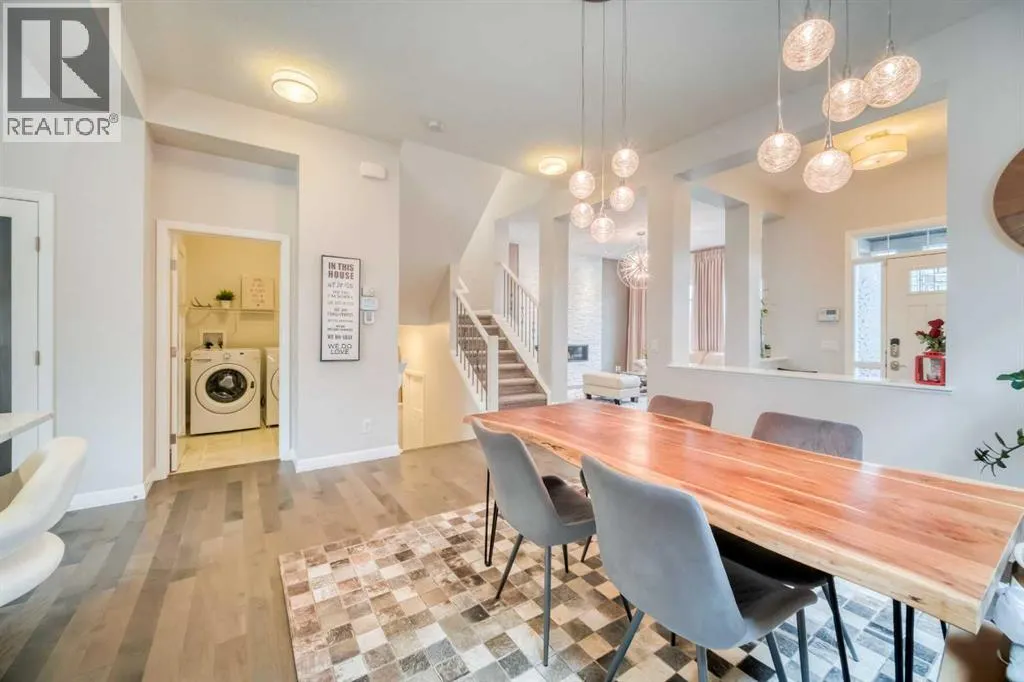 466 Evanston Way NW