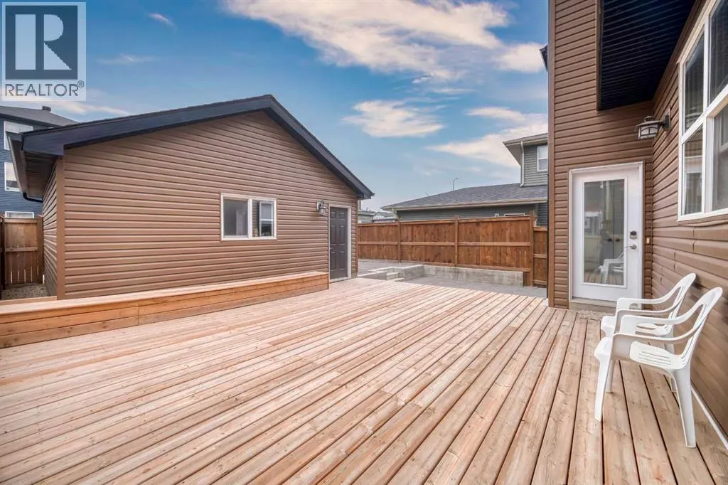 466 Evanston Way NW