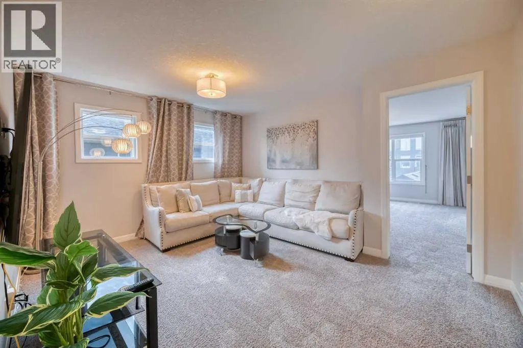 466 Evanston Way NW