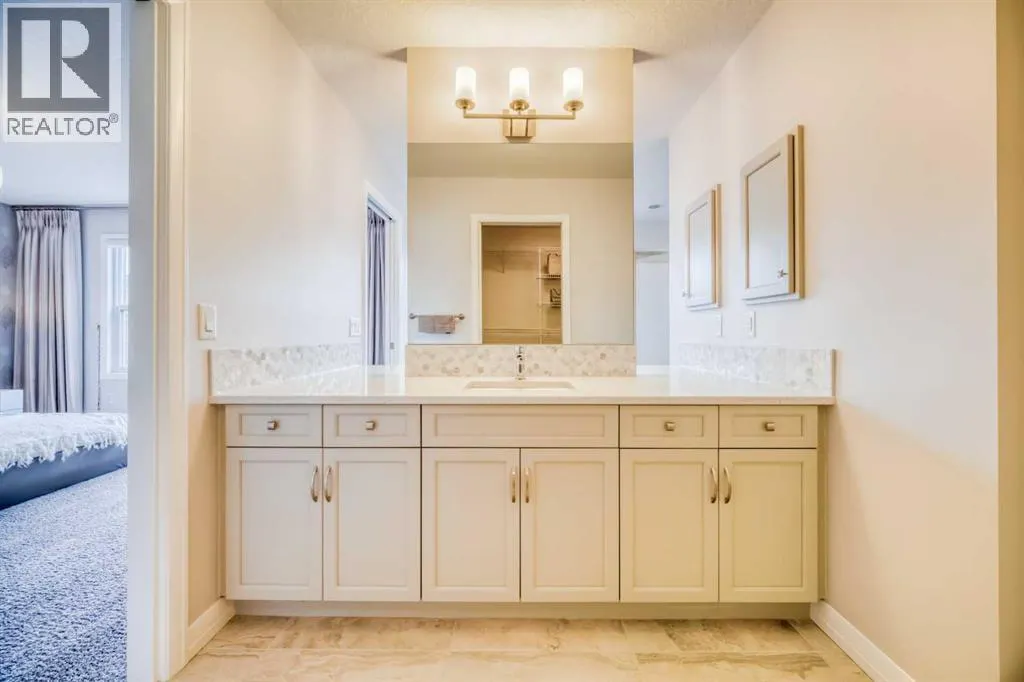 466 Evanston Way NW