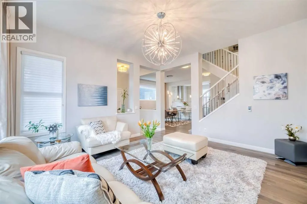 466 Evanston Way NW