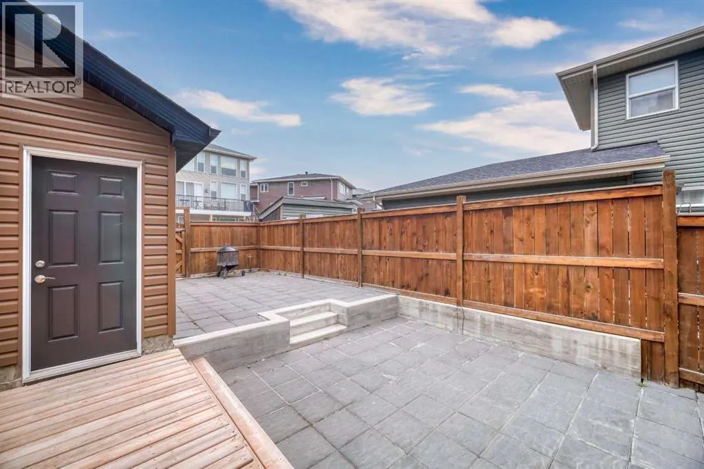 466 Evanston Way NW