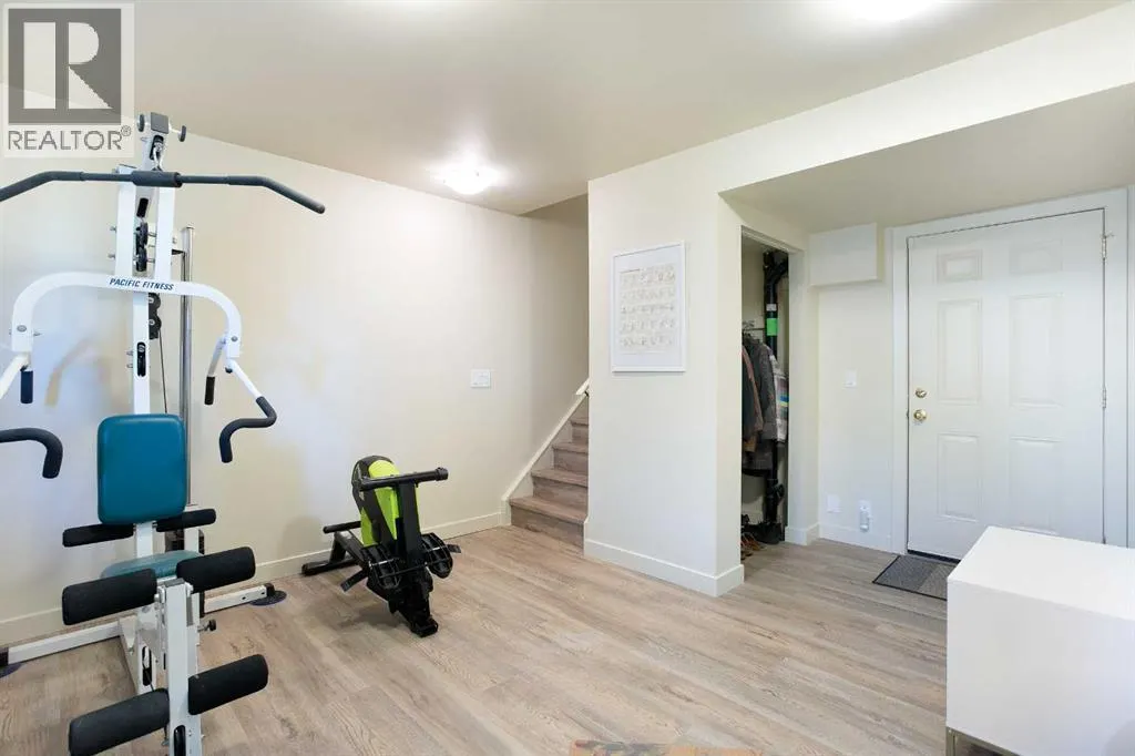 124 Country Hills Gardens NW