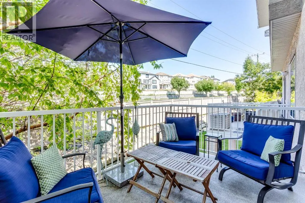 124 Country Hills Gardens NW