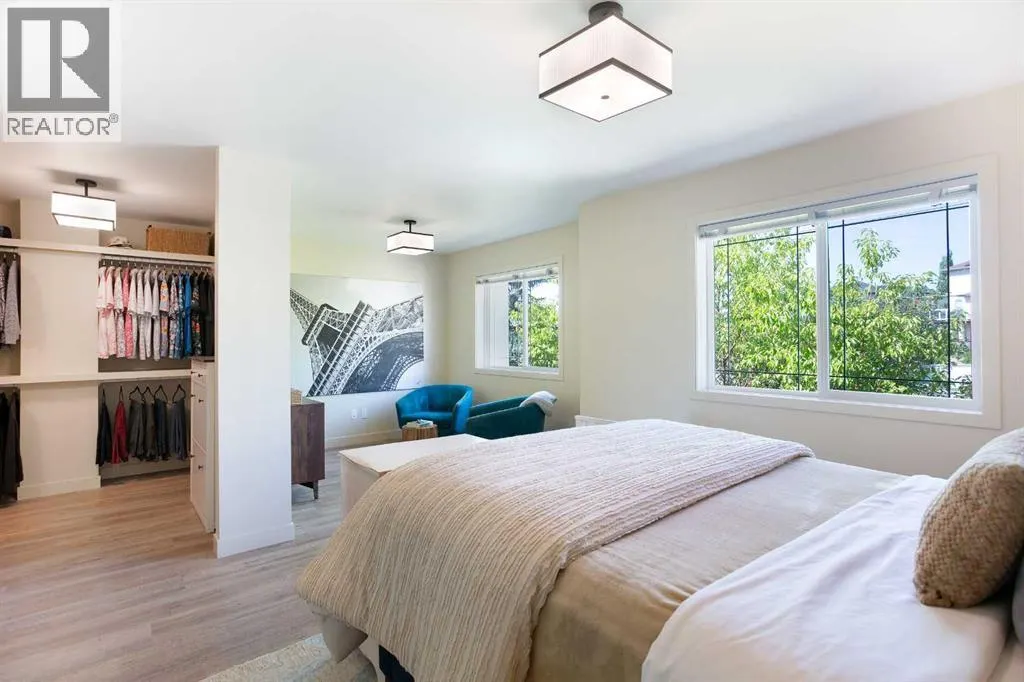 124 Country Hills Gardens NW